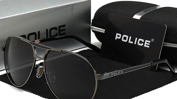 چک کردن جعبه عینک برای تشخیص عینک پلیس اصل از تقلبی